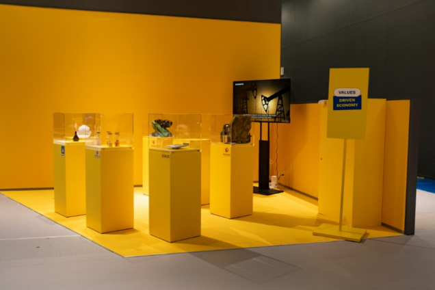 Каска энергетика "ДТЭК" и другие символы несокрушимости представляют Украину на EXPO 2025 в Японии