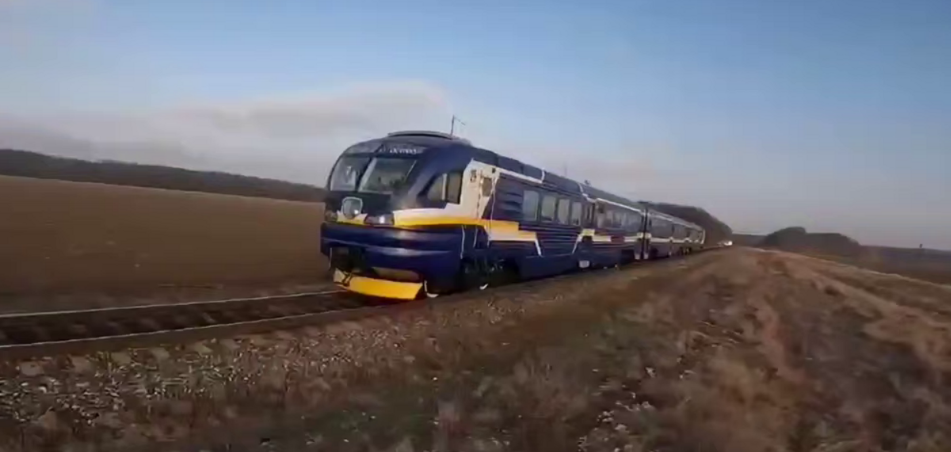 В Украине отправят в рейсы обновленный поезд