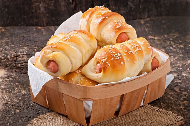 Смачні сосиски в тісті за 10 хвилин: рецептом поділився Алік Мкртчян