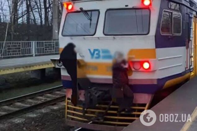 У Києві зросла кількість випадків зачепінгу: що це за небезпечне заняття серед підлітків і які загрози для життя