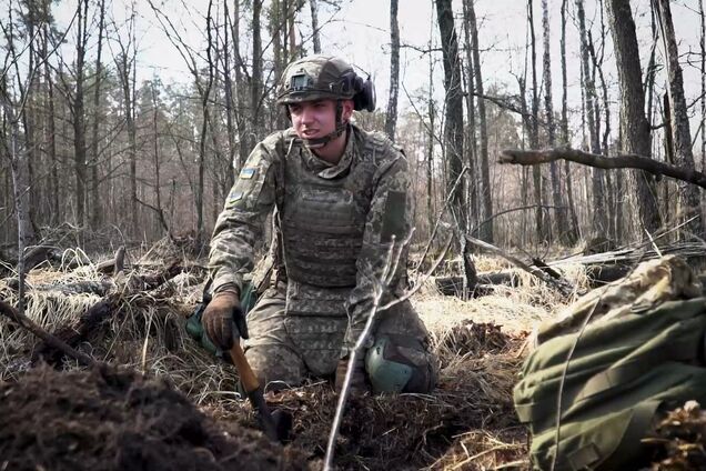 'Суто за гроші не варто йти': 21-річний Олег розповів, чому пішов у ЗСУ на контракт 18-24. Відео