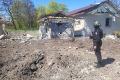 Россия нанесла 10 авиаударов по Константиновке: спасатели изъяли из-под завалов тела двух погибших. Фото и видео