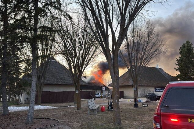 В Канаде горел музей украинской культуры и быта под открытым небом: появились подробности. Фото