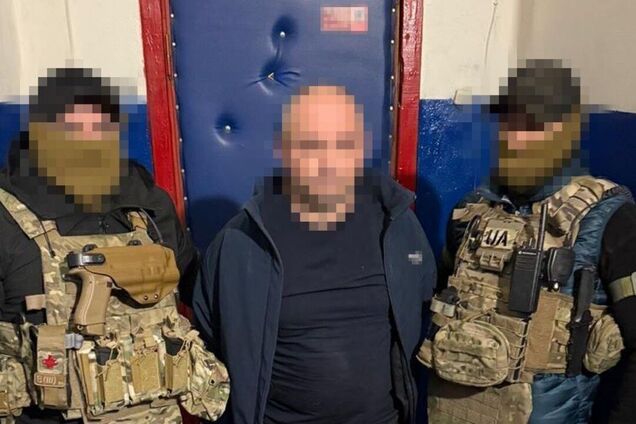 Нацполіція з СБУ затримали чоловіка, який на замовлення РФ виготовив вибухівку для підриву адмінбудівлі поліції в Одесі. Фото