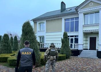 Правоохоронці повідомили про підозру одного з колишніх керівників Міноброни у справі про яйця за 17 грн.