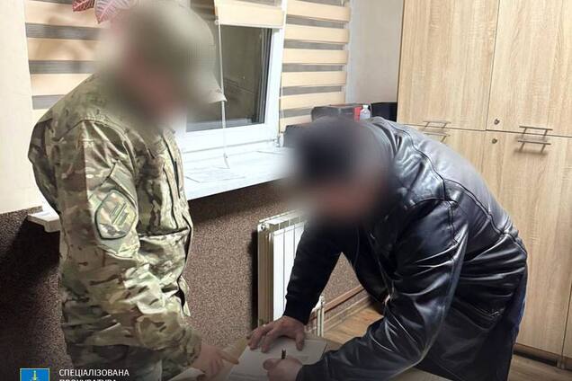 Підприємця з Запорізької області затримали за постачання розбавленого меду військовим