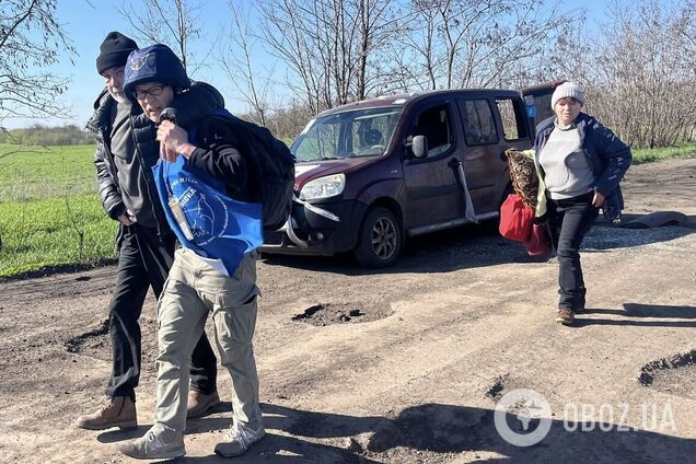 Российские солдаты на Пасху атаковали FPV-дронами эвакуационное авто