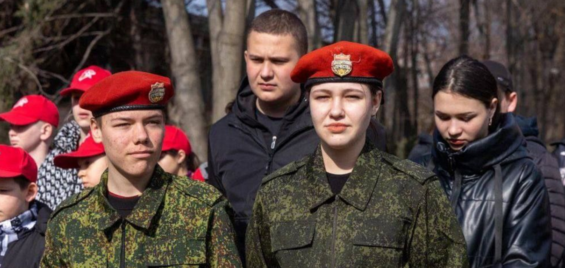 Розвідка Британії пояснила, чому Росія зробила ставку на мілітаризацію молоді