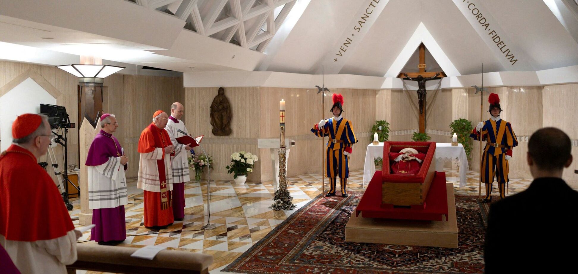 Зеленский посетит похороны Папы Римского и готов встретиться с Трампом в Ватикане