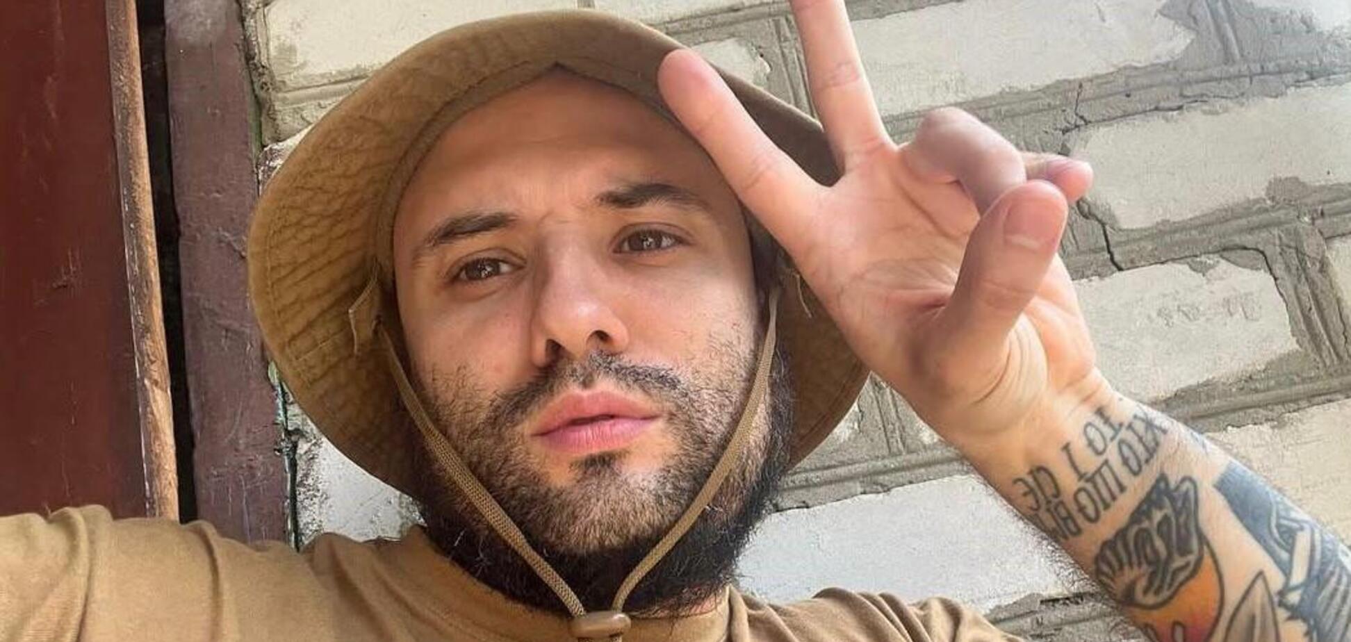 'Давай, казак!' Виктор Розовый сделал первые шаги после ранения на фронте: почти год он провел в кресле колесном