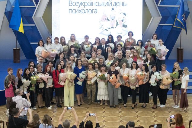 Лучшие психологи Киева получили награды от Кличко в честь профессионального праздника