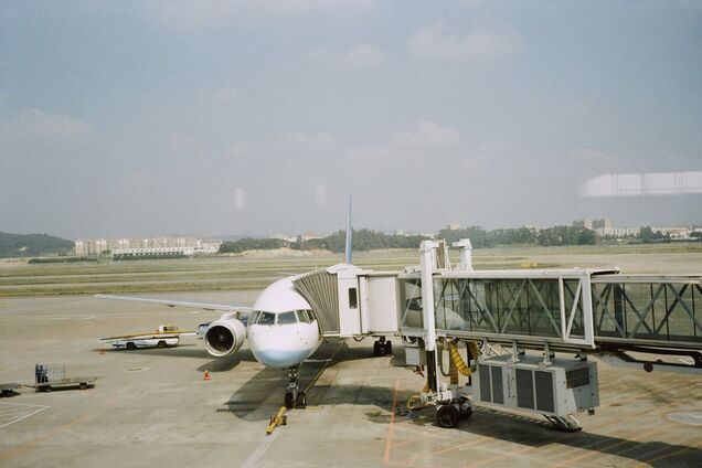 П'ять поширених помилок, які роблять туристи під час посадки на літак