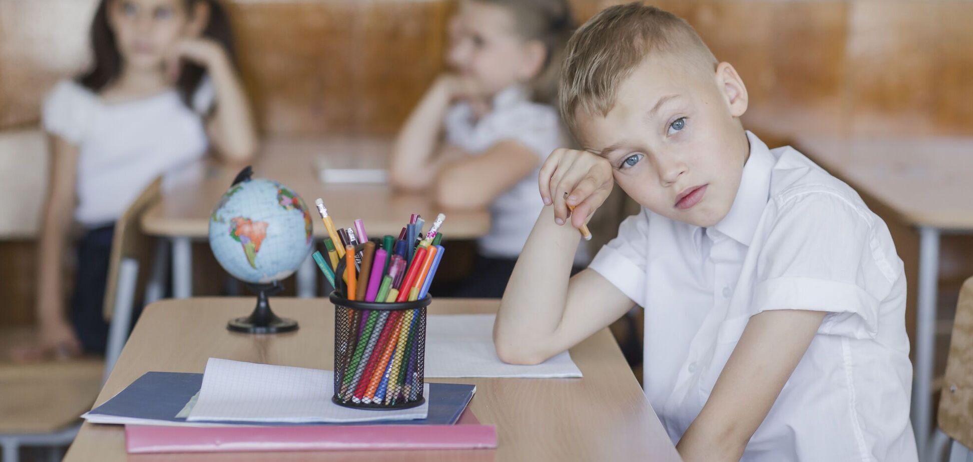 'Невже учень 3-го класу не може сказати сам?' Українці влаштували дискусію через заборону вчительки перескласти вірш