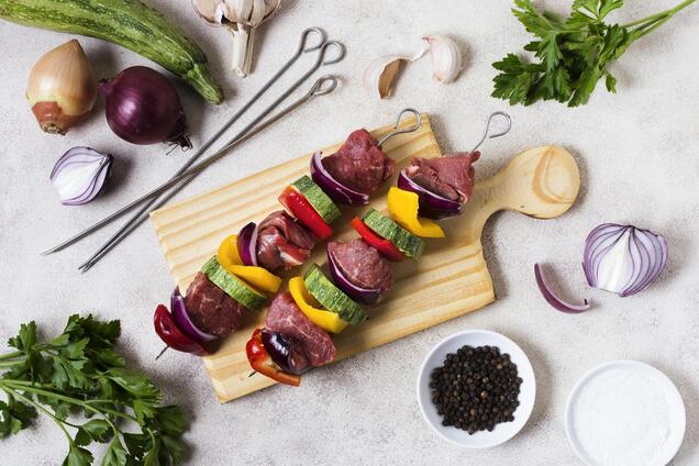 Як приготувати соковитий шашлик