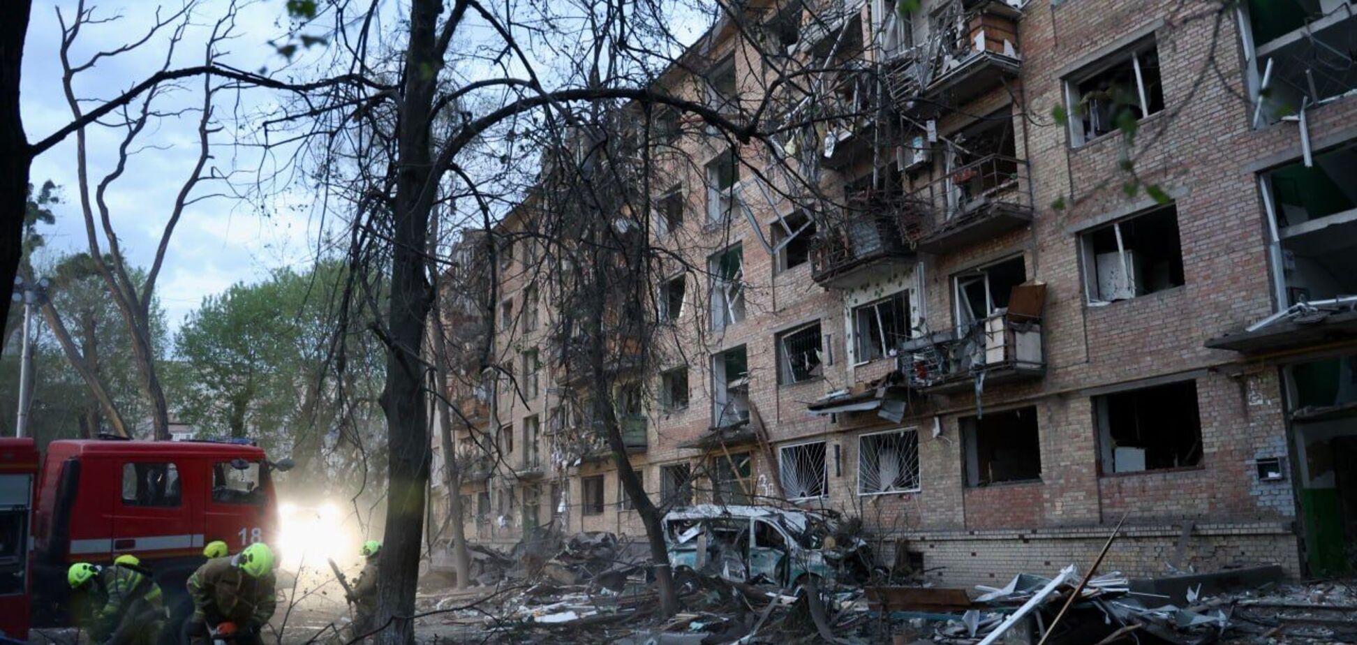 'Прекращение ударов РФ нужно немедленно и безусловно': Зеленский отреагировал на новую атаку врага на Украину и дал задание Умерову по ПВО