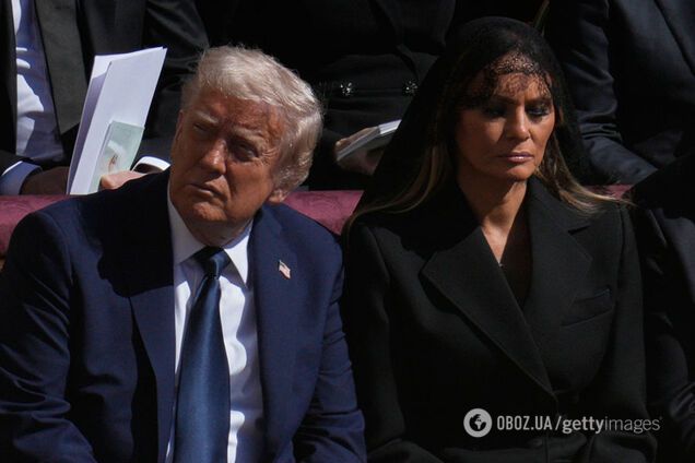 Дональд Трамп и его супруга Мелания на похоронах Папы Римского Франциска