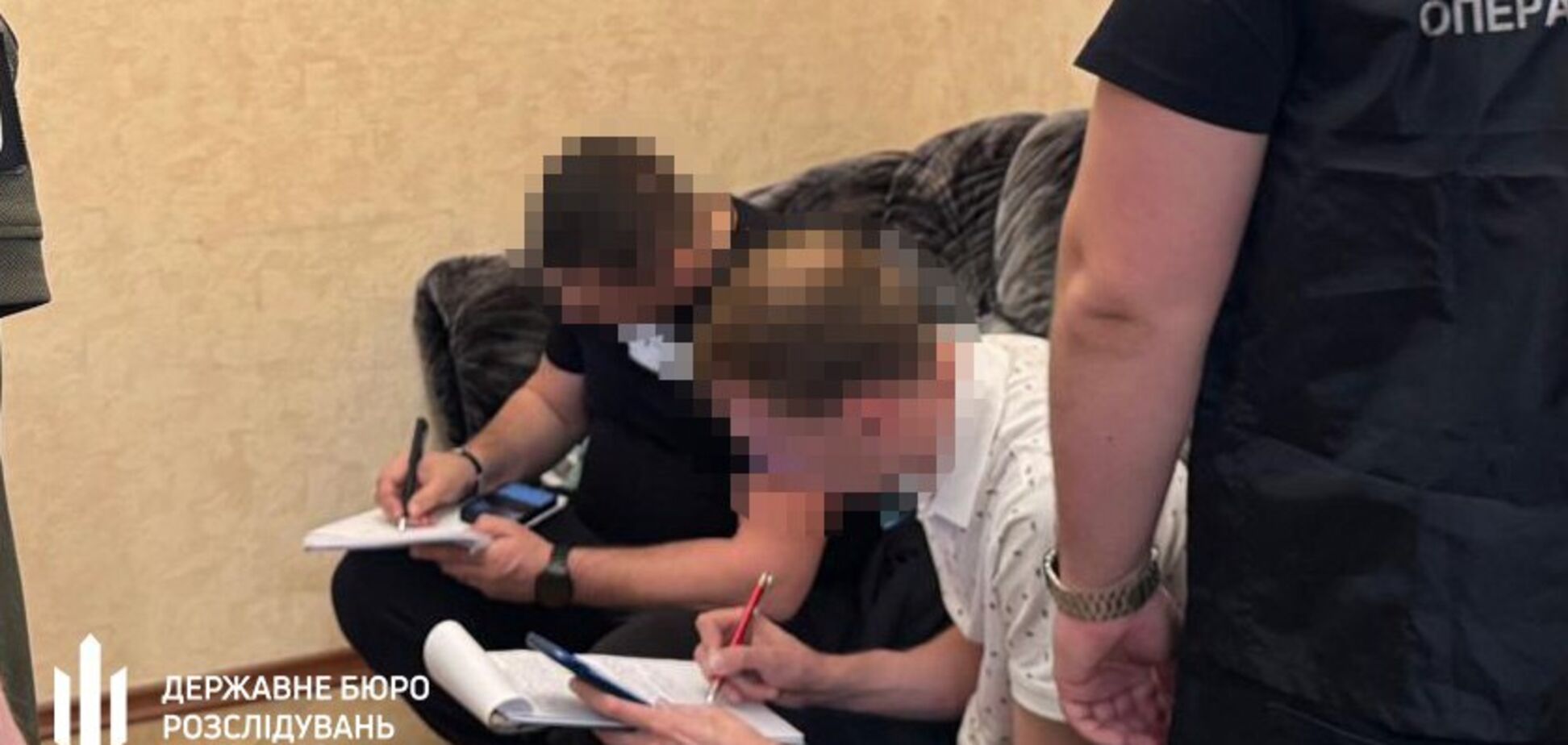 'Мототур' із екстримом до Польщі: ДБР викрило нову схему виїзду за кордон