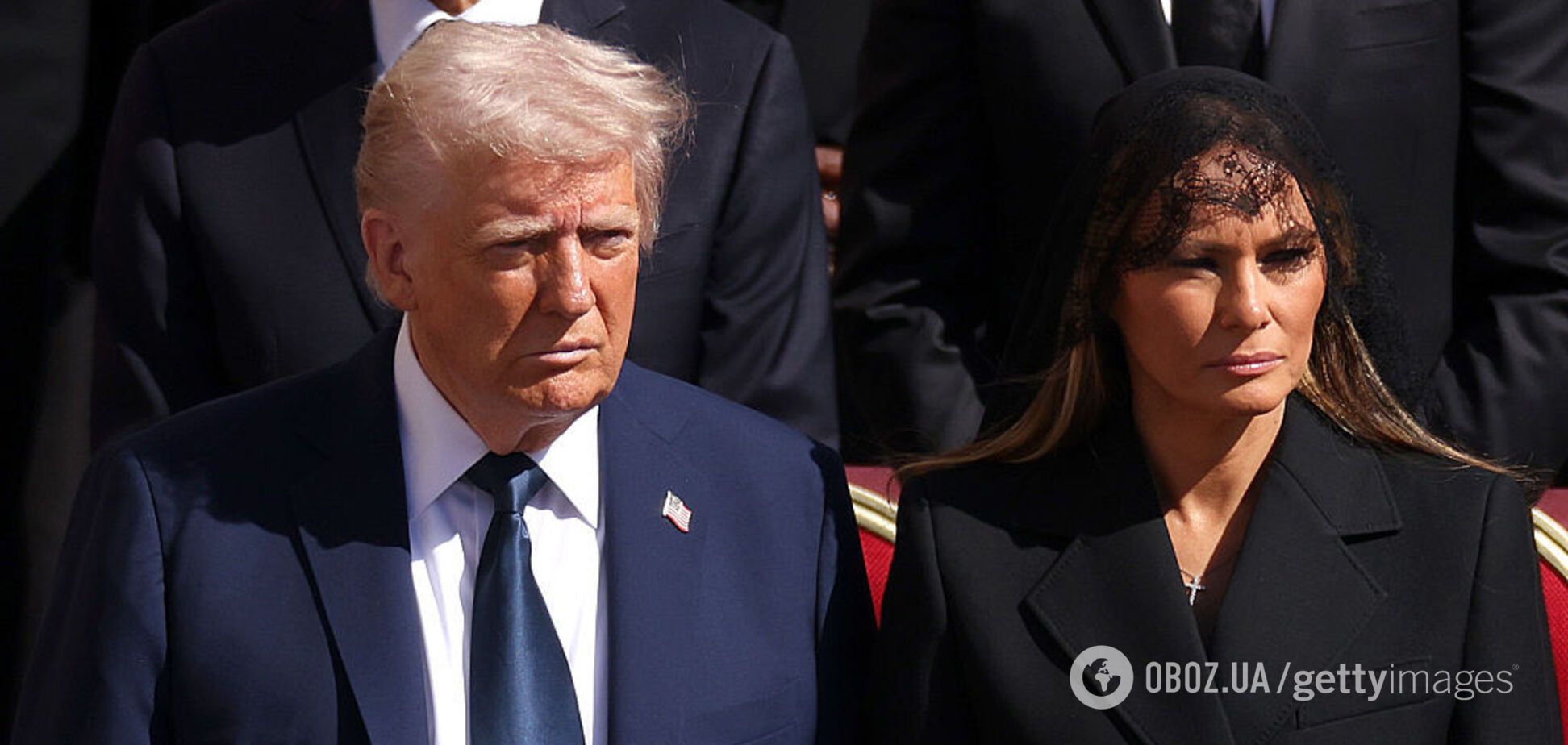 Идеальный дресс-код: в наряде Мелании Трамп на похоронах Папы Римского увидели 'скрытое послание'
