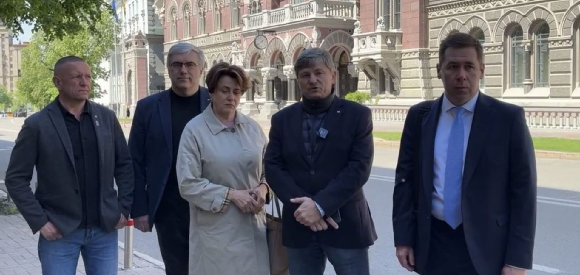 Депутаты 'Евросолидарности' отреагировали на решение Нацбанка по Порошенко