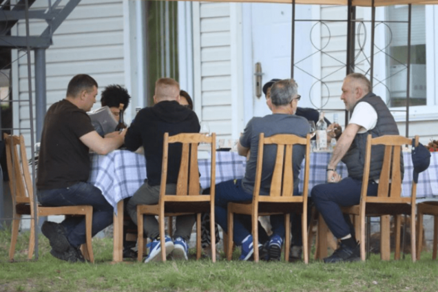 'Никакого празднования и веселья': Поворозник отреагировал на видео с ужином в Вышгороде