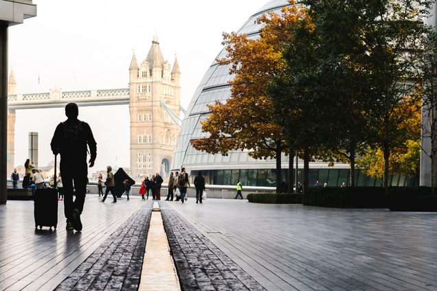 Британия хочет прекратить предоставлять статус беженца иностранцам: каких категорий это касается