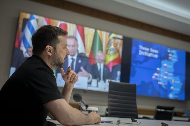 Путин не должен получить ни одного клочка земли: Зеленский на саммите Трехморья призвал сохранять давление на Россию