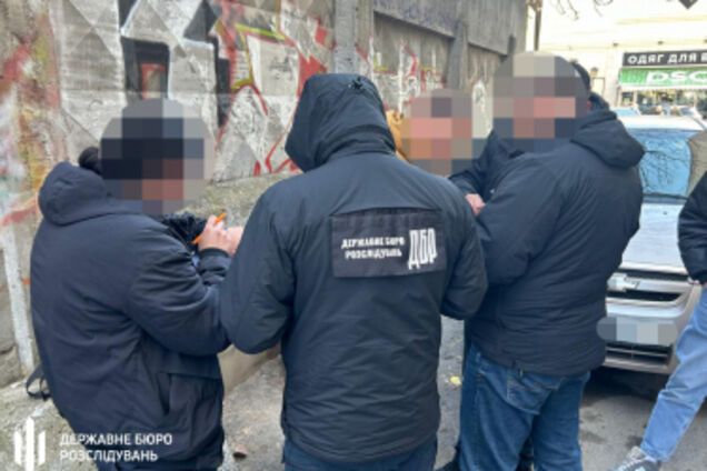 ГБР разоблачило сотрудника центра обеспечения Минобороны на 'схеме' для уклонистов: как 'работал'. Видео
