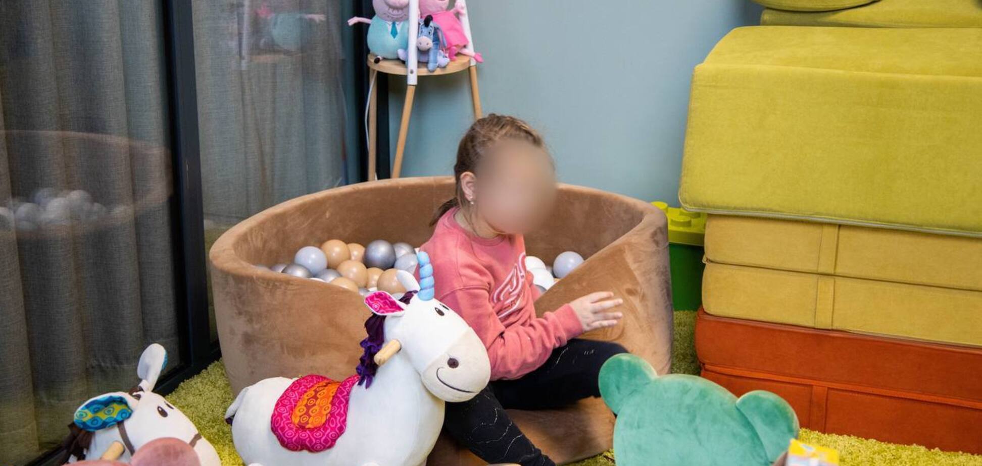 От 2 до 17 лет: Украина вернула еще 11 детей с временно оккупированных территорий и России. Фото