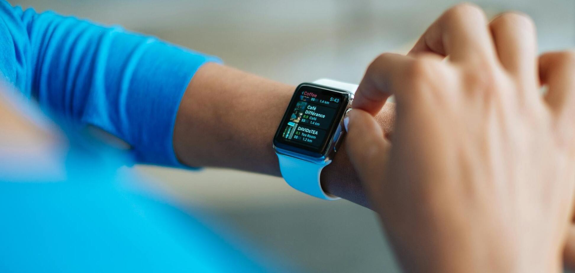 Пластикових Apple Watch не буде? Перед якими труднощами постала компанія