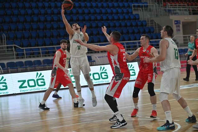 БК 'Запорожье' сравнял счет серии с БК 'Ривне' в Суперлиге Favbet