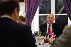 Британия и Франция собирают министров обороны 'коалиции желающих': что известно о встрече