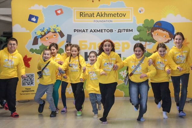 Фонд Ріната Ахметова відкрив реєстрацію на весняну зміну у 'Блогер Кемпі'