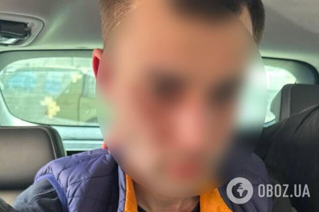 Підпалив Mercedes у паркінгу елітного ЖК на Печерську: у Києві затримали зловмисника. Подробиці та фото