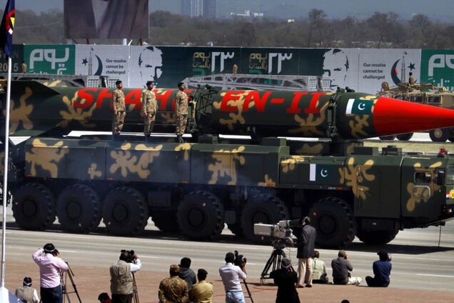 В Пакистане срочно собрали чиновников, ответственных за ядерное оружие