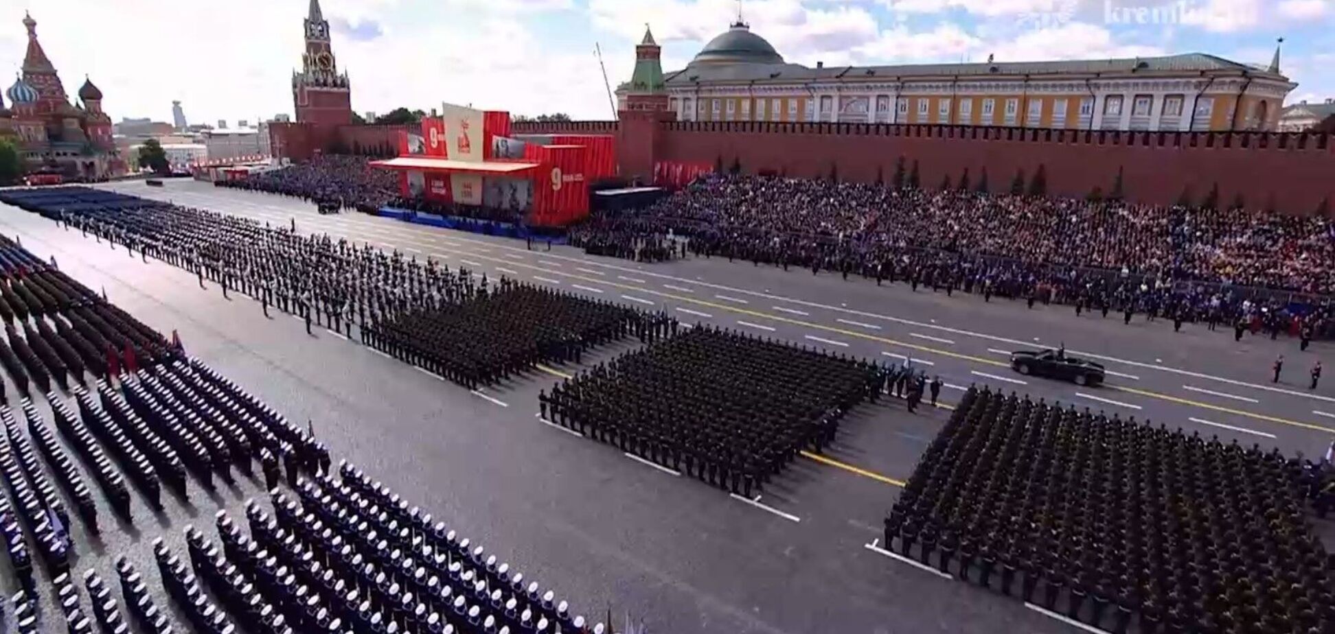 'У России все плохо': военный проанализировал увиденное на параде к 9 мая в Москве