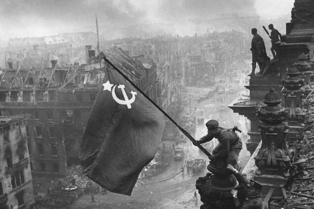 Путин вдохновлен Сталиным, или Почему сталинский миф о 'Великой победе' приняли на Западе?