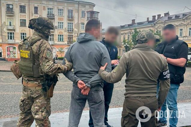 У Чернівцях затримали правоохоронця-організатора незаконного перетину кордону
