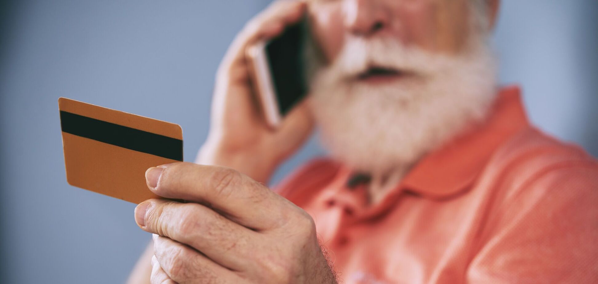 Шахраї в Україні маскуються під волонтерів та військових