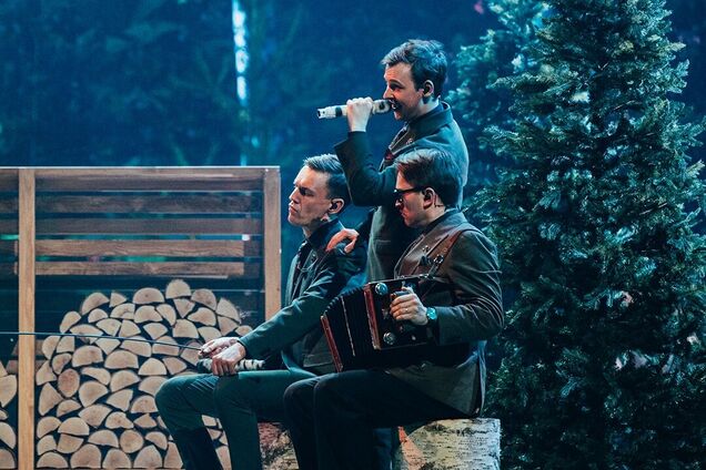 У рушниках і з банними віниками: фаворити букмекерів Євробачення 2025 підкорили глядачів 'гарячим' виступом. Відео