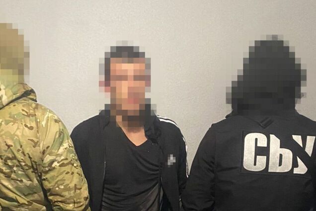 На замовлення ФСБ намагалися знищити синагогу та військові авто: в Україні затримали ще п'ятьох паліїв. Фото