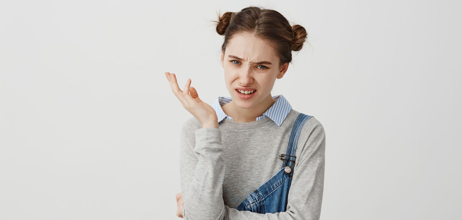 Мамы подростков поймут. Украинка спросила у дочери, что она наденет в школу: видео с ответом стало вирусным