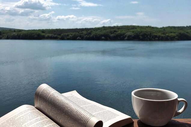 Нові локації для літнього відпочинку, біля води, в Україні. Відсутність натовпу, помірні ціни та гарні краєвиди