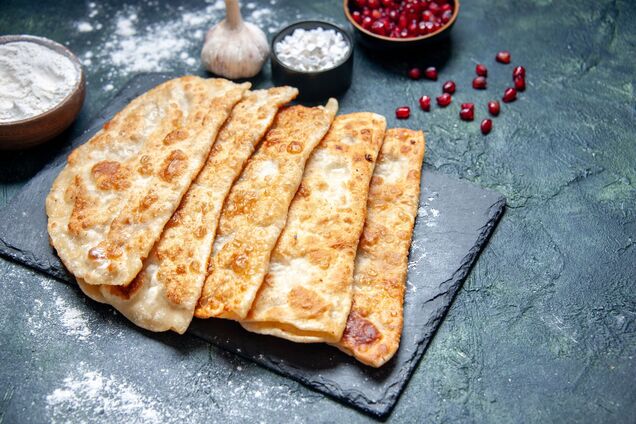 Ленивые чебуреки без вымешивания теста: из чего приготовить