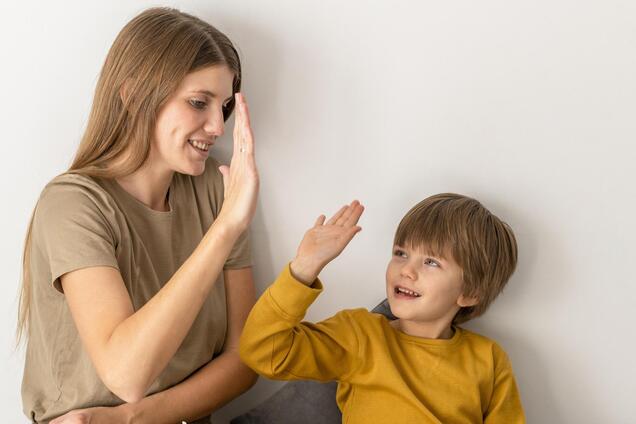 Мама и сын. Иллюстрация