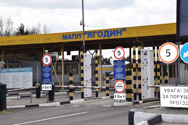 Суд остаточно заборонив польським перевізникам блокувати пункт пропуску на кордоні з Україною: усі подробиці