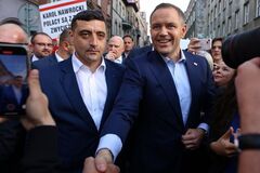 'Россия счастлива': Туск резко отреагировал на встречу ультраправых кандидатов в президенты Польши и Румынии