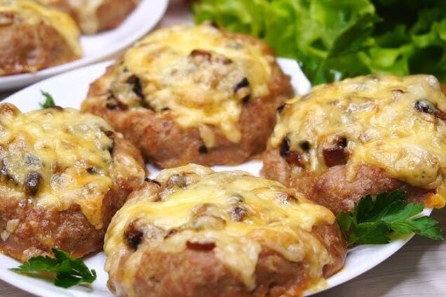 Сочные котлеты с начинкой на ужин: с чем вкусно сочетать мясо