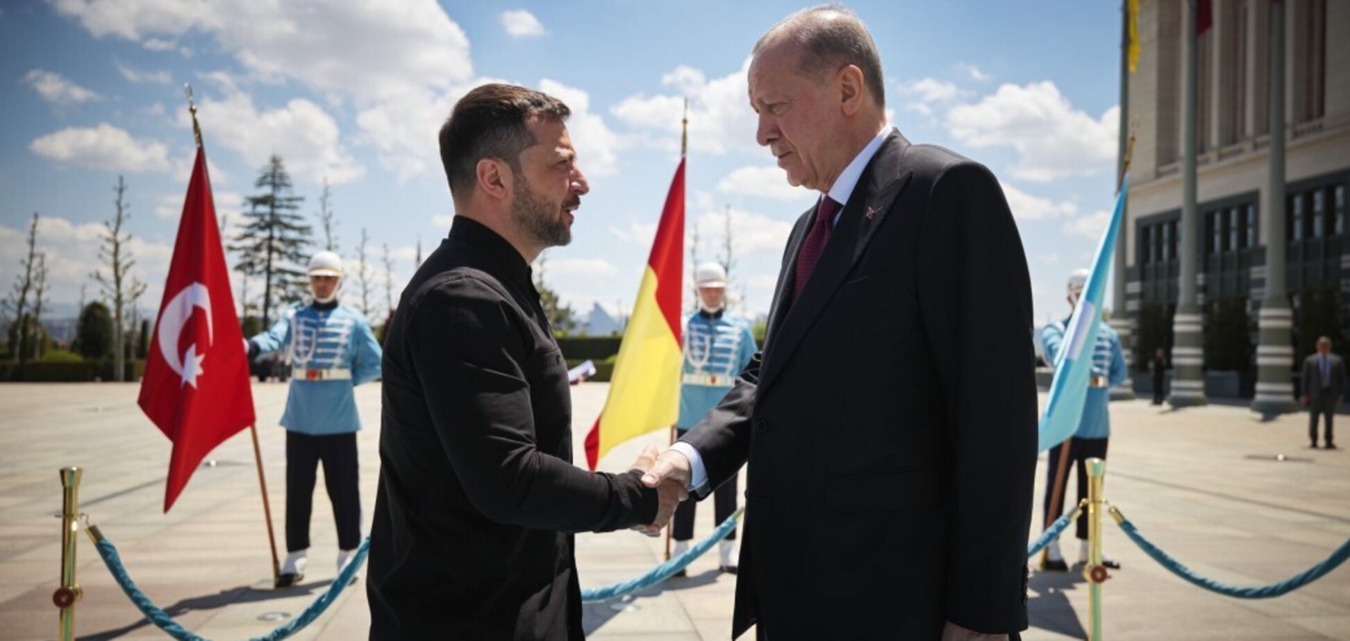 Ердоган поговорив із Зеленським: Туреччина готова сприяти діалогу з РФ на рівні лідерів