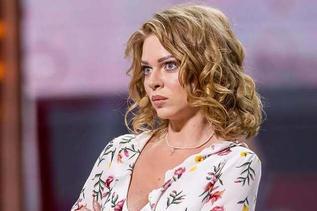 Отдельная комната для одежды, батут под крышей и сауна: звезда 'Дизель шоу' провела экскурсию по своему трехэтажному дому за $200 тысяч