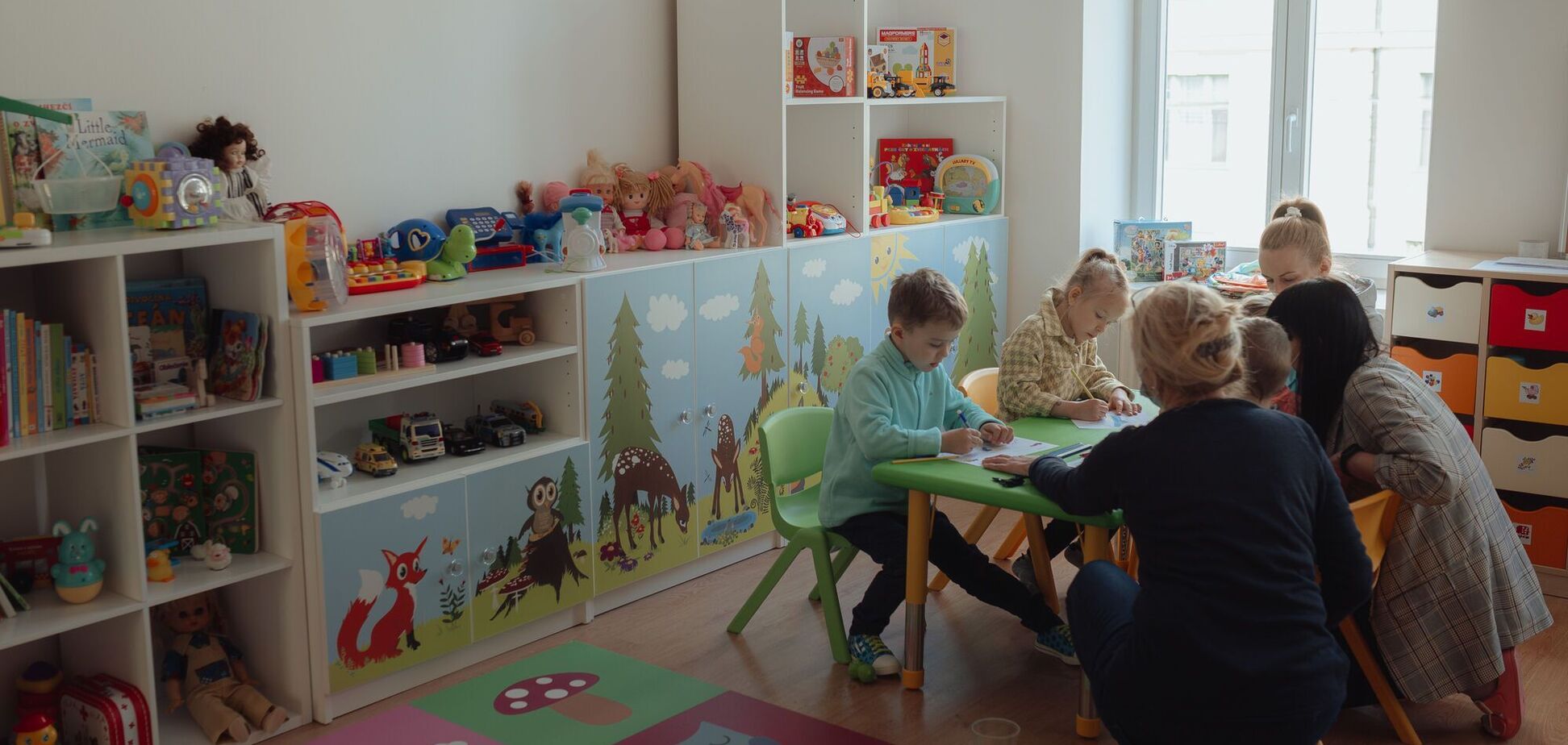 Чи можна змінити графік роботи вихователів, щоб вони працювали через день